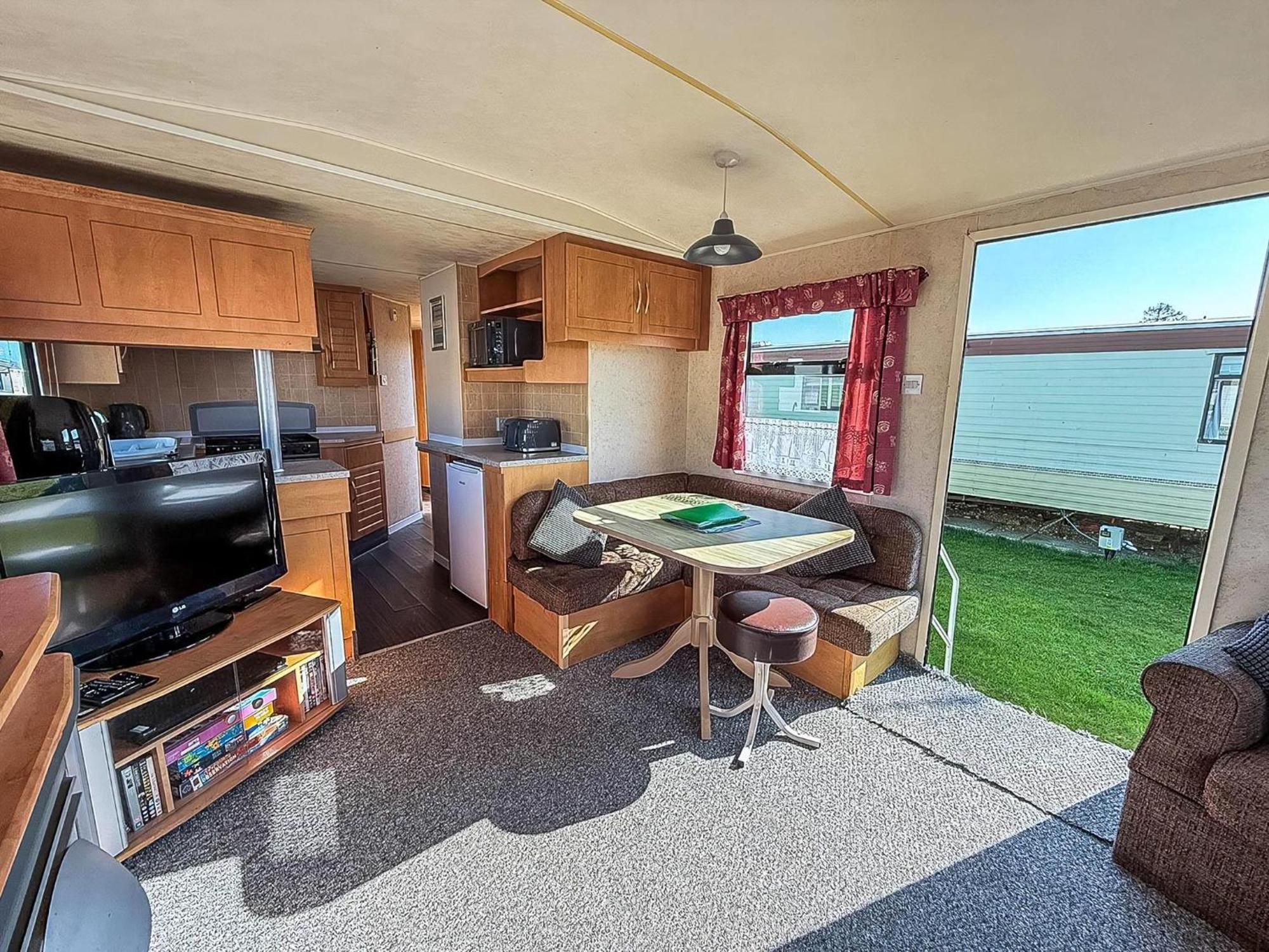 8 Berth Caravan With Free Wifi At Heacham Holiday Park In Norfolk Ref 21008E Esterno foto